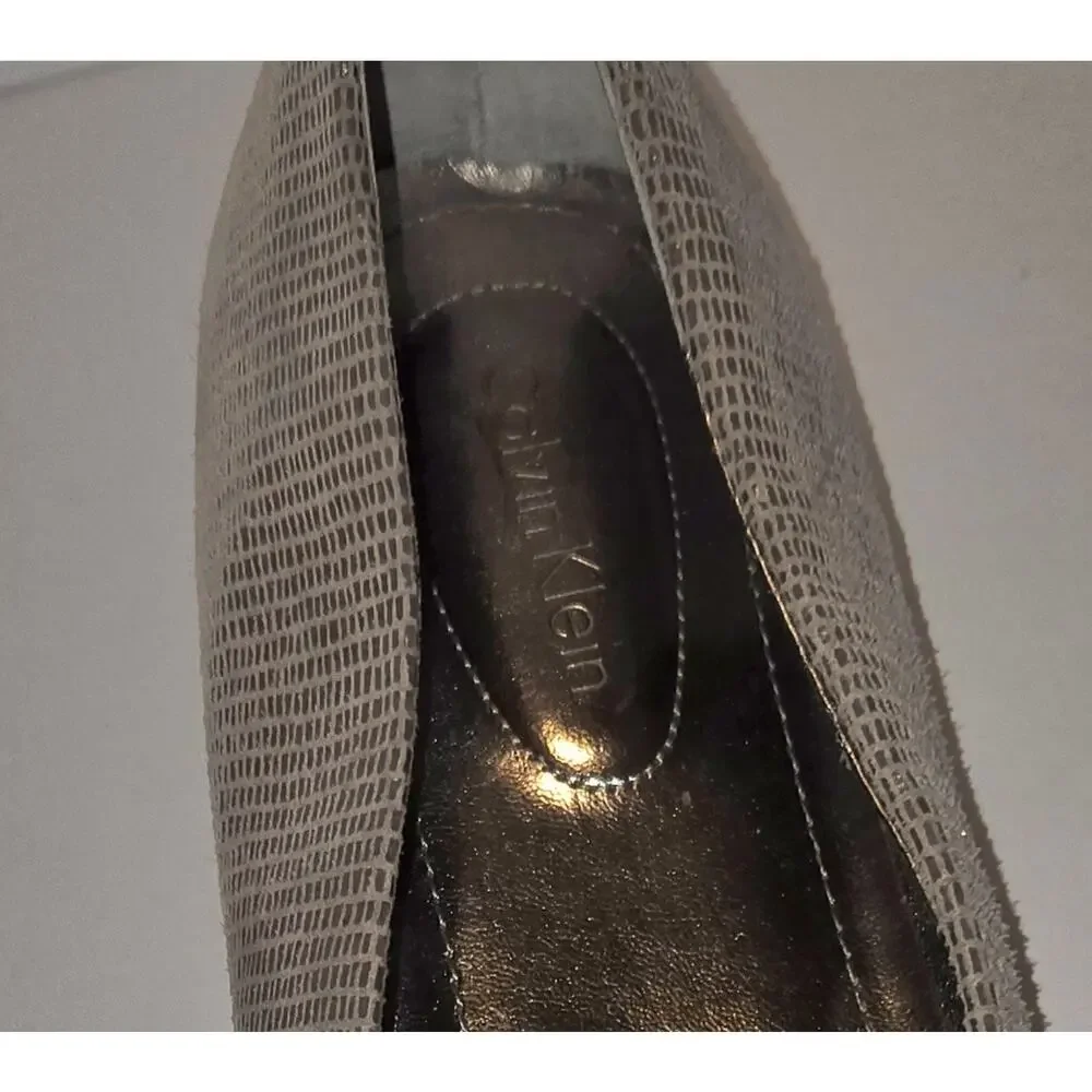 Calvin Klein Maxee US Womens Size 9m Ballet Flats Tan w/ Silver Metal Beebops